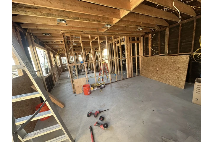 ADUFlores Desing and construcc image 5