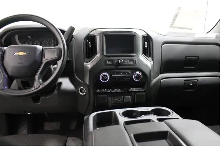 $39940 : Chevrolet Silverado 1500 202 image 2