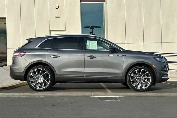 $38900 : Lincoln Nautilus 2022 AWD Re image 2