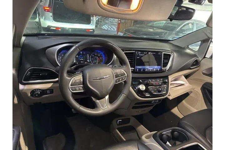 $21674 : Chrysler Pacifica 2023 Touri image 6