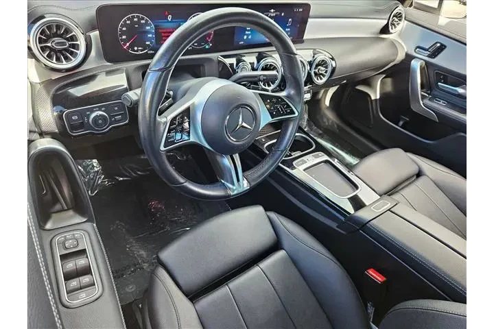 $28695 : Mercedes-Benz CLA 2025 CLA 2 image 9