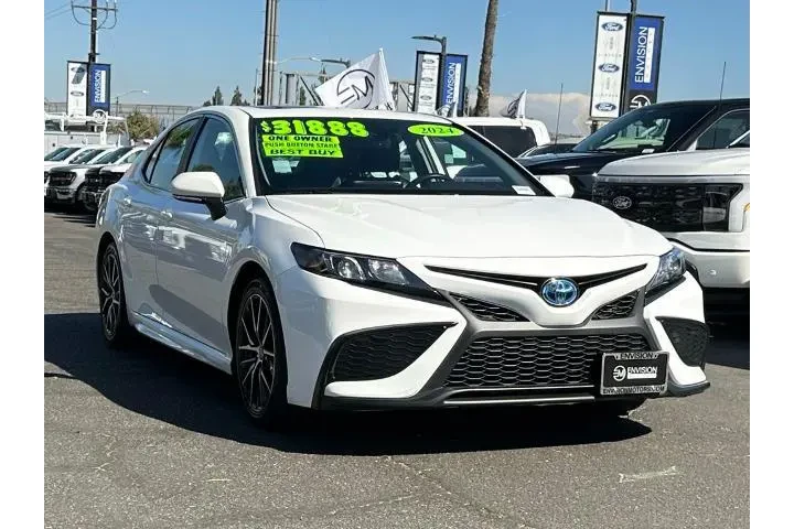 $28495 : Toyota Camry Hybrid 2024 SE image 2