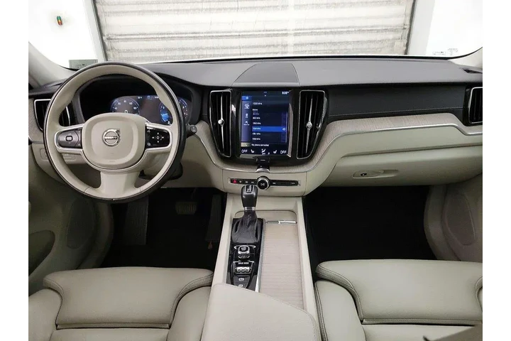 $23998 : Volvo XC60 2018 AWD T5 Inscr image 9