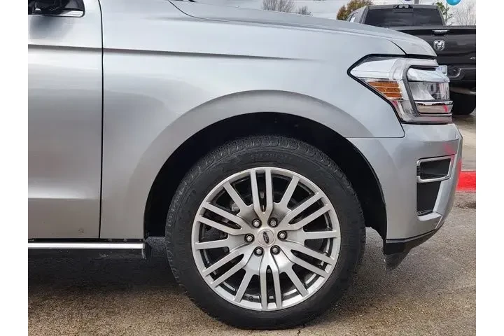 $35980 : Ford Expedition 2022 4x2 Lim image 8