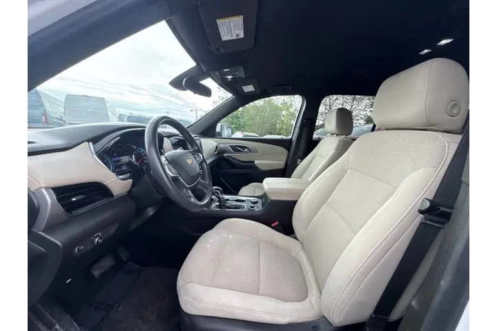 $18995 : 2022 Traverse LT Cloth image 10