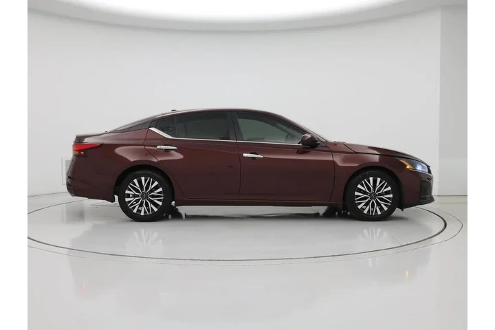 $20998 : Nissan Altima 2023 2.5 SV 4d image 7