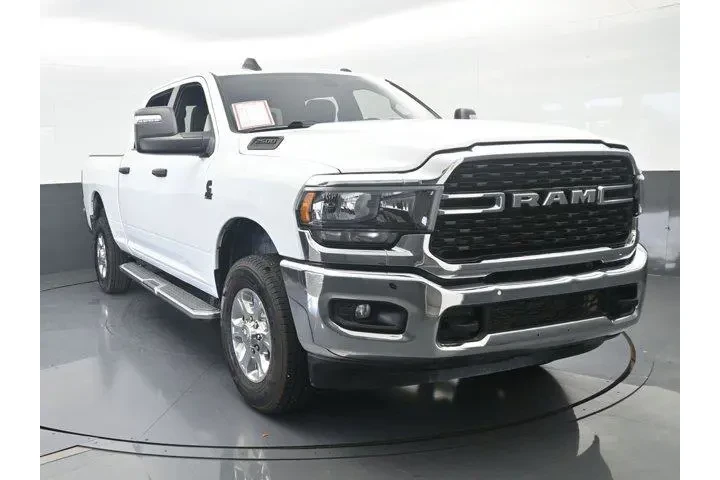 $39242 : Ram 2500 2024 4x4 Big Horn 4 image 9