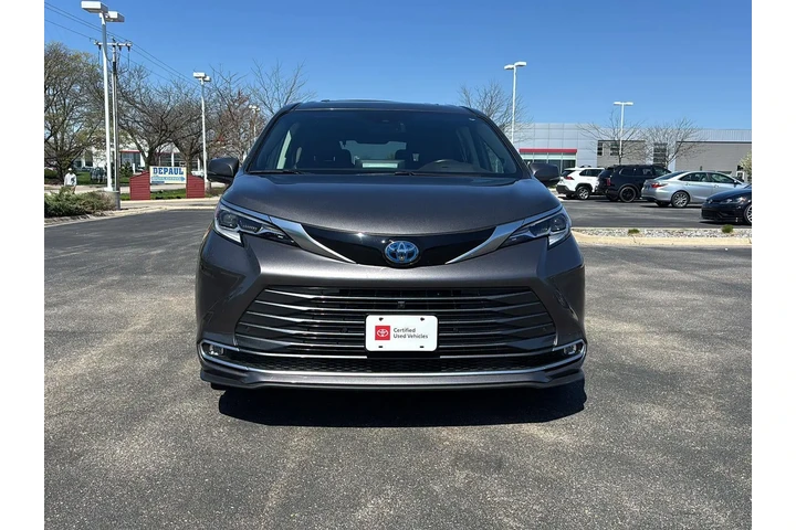 $45000 : Gold Certified 2022 Sienna Pl image 6