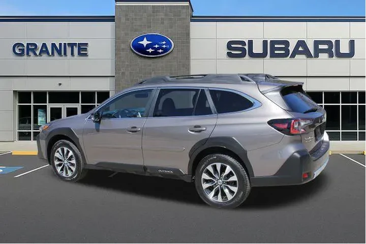 $27990 : Subaru Outback 2024 AWD Limi image 8