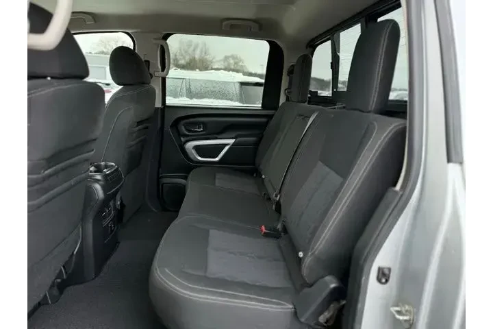 $25000 : Nissan Titan XD 2016 4x4 S 4 image 10