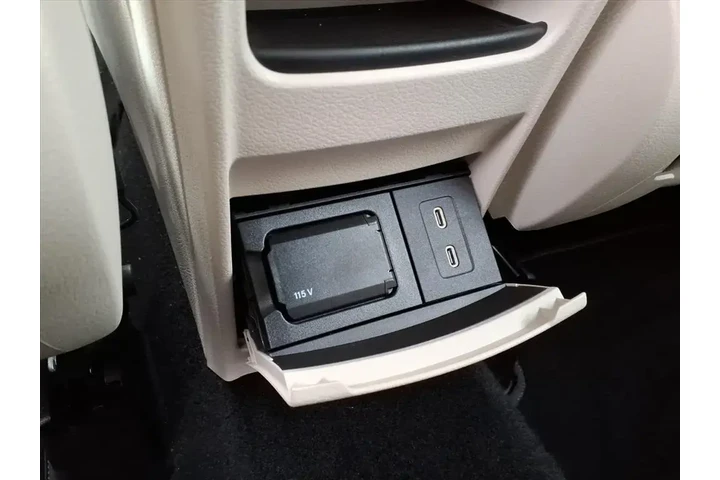 $39950 : Mercedes-Benz GLA 2025 AWD G image 10