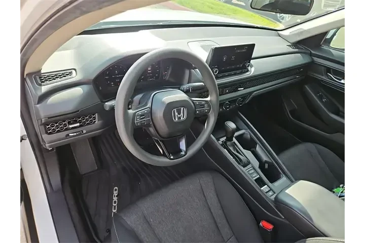 $25987 : Honda Accord 2024 EX 4dr Sed image 10