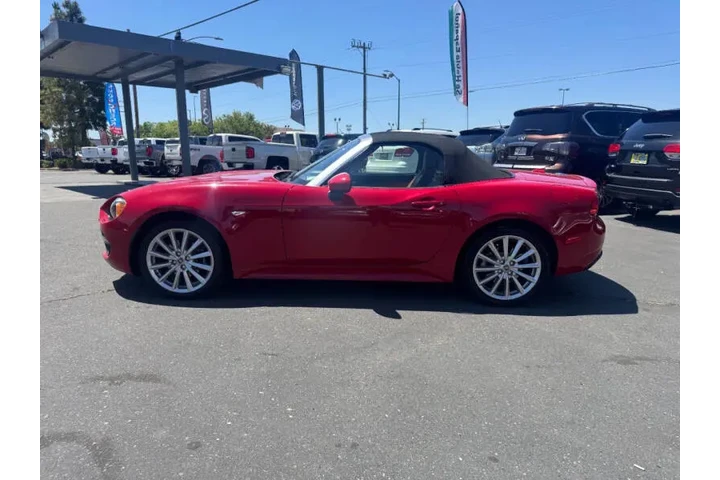 $12998 : 2017 FIAT 124 Spider Lusso image 9
