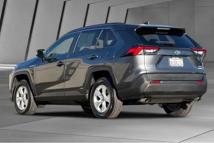 $27500 : Toyota RAV4 Hybrid 2021 AWD image 10
