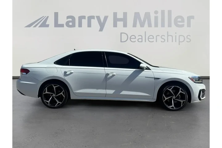 $20884 : Volkswagen Passat 2022 R-Lin image 6