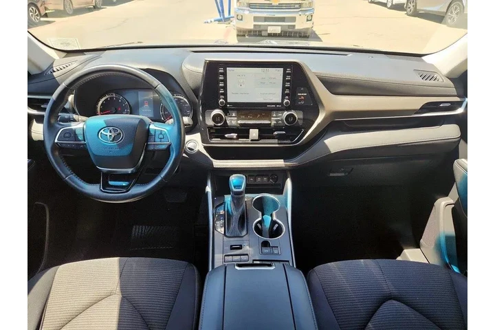 $25998 : Toyota Highlander 2021 AWD L image 8