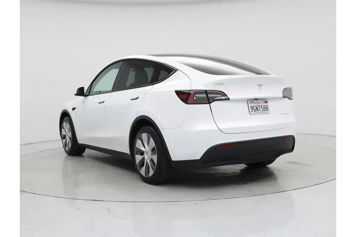 $35998 : Tesla Model Y 2023 AWD Long image 2