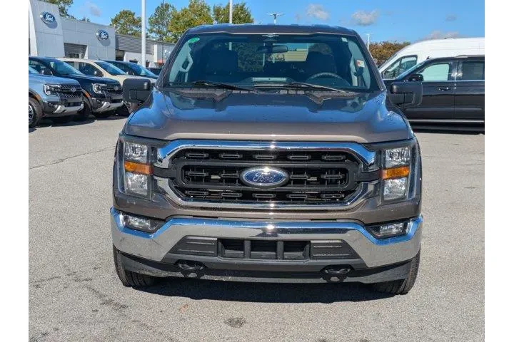 $37995 : Ford F-150 2023 4x4 XLT 4dr image 2