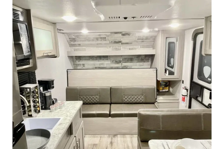 2022 Coleman DUTCHMAN 18BH image 5