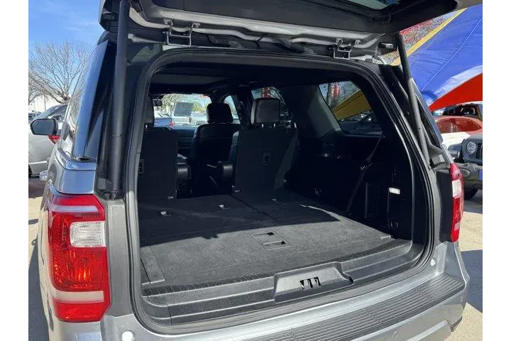 $35670 : Ford Expedition 2021 4x2 XLT image 6