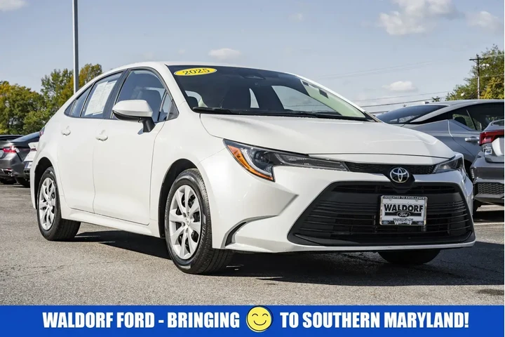 $20399 : Toyota Corolla 2025 LE 4dr S image 1