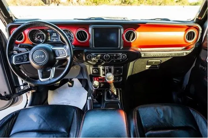 $25690 : Jeep Wrangler Unlimited 2018 image 6