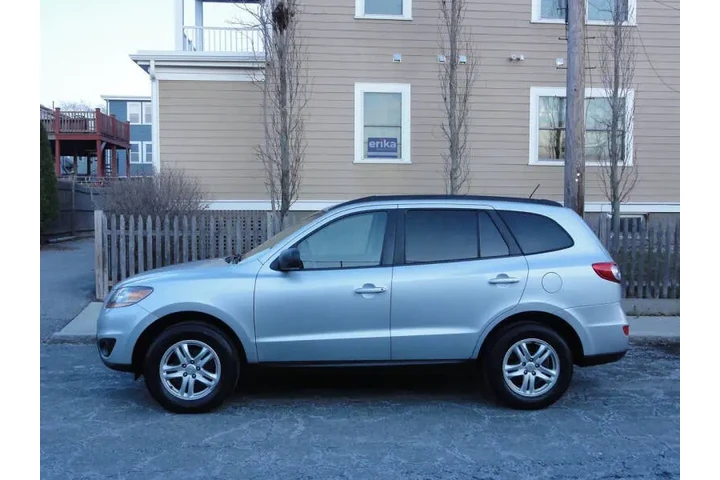$6700 : 2011 Santa Fe GLS image 9