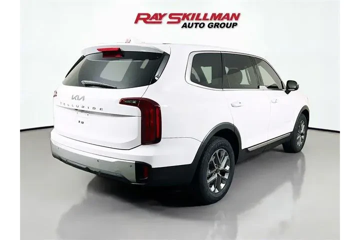 $30975 : Kia Telluride 2024 LX 4dr SU image 7