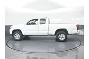 $25998 : Toyota Tacoma 2022 4x2 TRD S thumbnail