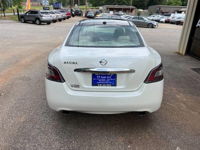 $12999 : 2014 Maxima 3.5 SV image 10