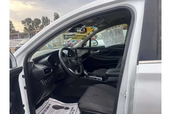 $11999 : 2019 Santa Fe SE 2.4L image 9