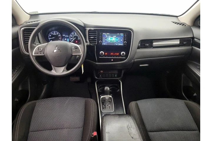 $16998 : Mitsubishi Outlander 2020 ES image 9