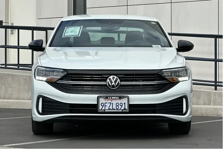 $20900 : Volkswagen Jetta 2023 Sport image 8