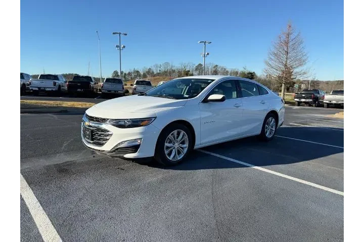 $19352 : Chevrolet Malibu 2024 LT 4dr image 3