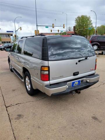 $4599 : 2004 GMC Yukon XL Denali image 8