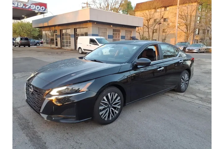 $21982 : Nissan Altima 2024 2.5 SV 4d image 7