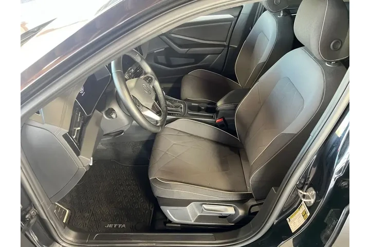 $23000 : Volkswagen Jetta 2025 Sport image 4