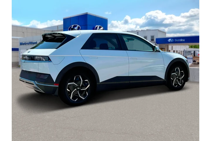 $25998 : Hyundai IONIQ 5 2024 SE Stan image 8