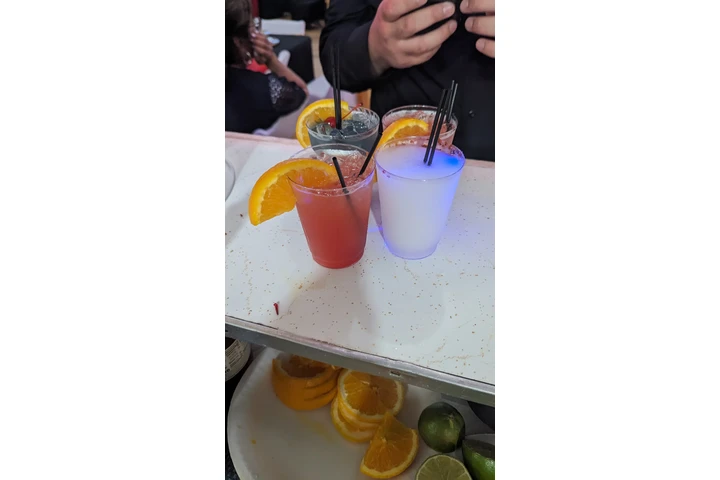 Rene Bartender services image 1