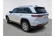 $33995 : Jeep Grand Cherokee 2024 4x2 thumbnail