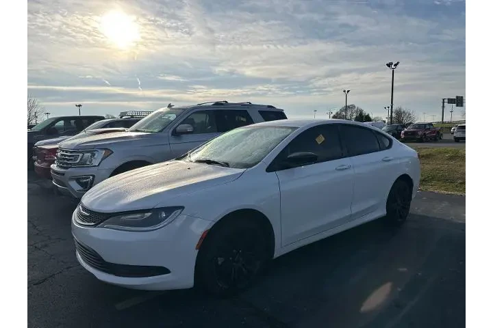 $9731 : Chrysler 200 2017 LX 4dr Sed image 1