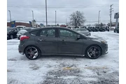 $14062 : Ford Focus 2017 ST 4dr Hatch thumbnail