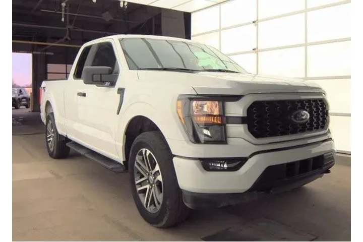 $36351 : Ford F-150 2023 4x4 XLT 4dr image 4