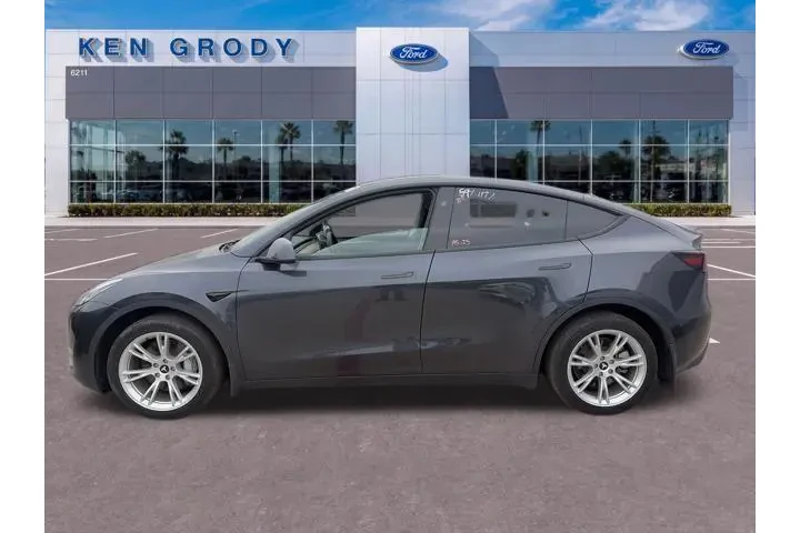 $38085 : Tesla Model Y 2024 AWD Long image 2