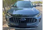 $31700 : Ford Escape Plug-In Hybrid 2 thumbnail
