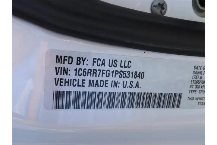 $32989 : Ram 1500 Classic 2023 4x4 Tr image 8