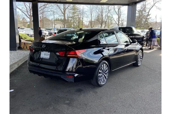 $16487 : Nissan Altima 2025 2.5 SV 4d image 5