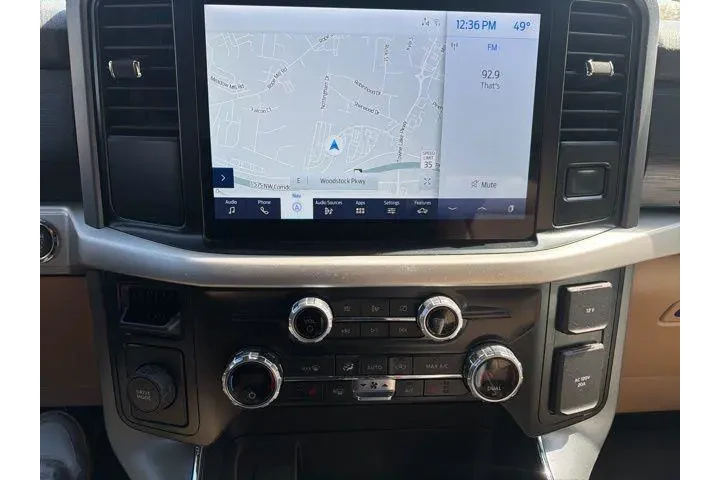 $31039 : Ford F-150 2021 4x2 XLT 4dr image 8