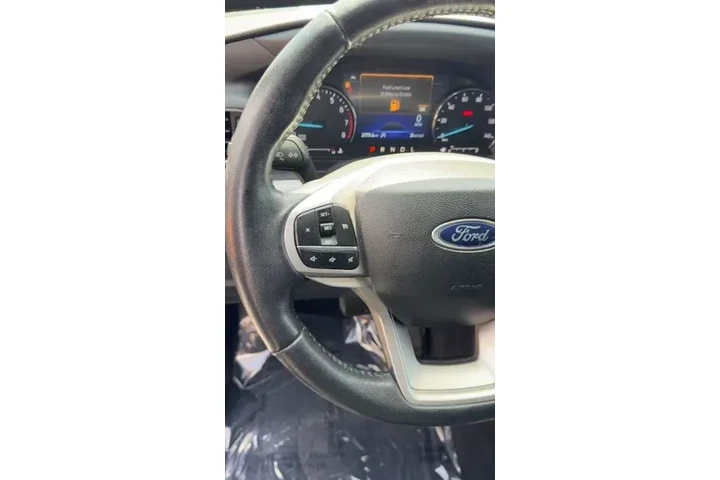 $32998 : Ford Explorer 2023 AWD XLT 4 image 9