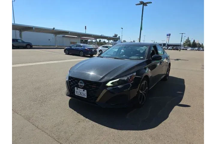 $21500 : Nissan Altima 2024 2.5 SR 4d image 3